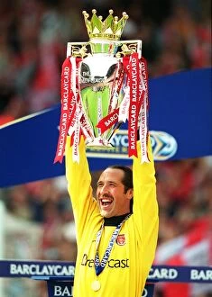 Arsenal v Everton Collection: Arsenal goalkeeper David Seaman with the F. A. Barclaycard Premiership Trophy