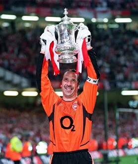 Arsenal goalkeeper David Seaman with the FA Cup after the match