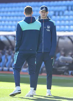 Arsenal Goalkeepers Warm Up Ahead of Aston Villa Clash, Premier League 2021-22