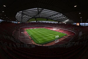 Images Dated 18th October 2021: Arsenal at Home: Emirates Stadium - Premier League Showdown: Arsenal vs Crystal Palace