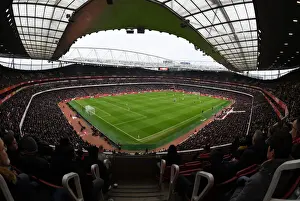 Arsenal at Home: Pride Fills Emirates Stadium Against Burnley (Premier League 2021-22)