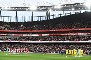 Arsenal V Brentford 2021-22 Prints: Arsenal Honors Former Coach Steve Burtenshaw Before Arsenal v Brentford Match