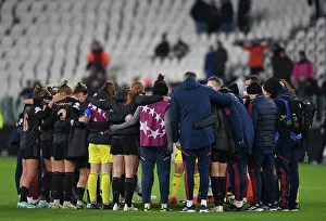 Juventus Women V Arsenal Women 2022-23 Prints: Arsenal Huddle Up: Juventus Women vs