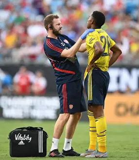 Arsenal: Joe Willock Receives Treatment from Physio Chris Morgan vs ACF Fiorentina, 2019 International Champions Cup, Charlotte