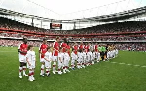 Images Dated 2nd August 2008: Arsenal and Juventus line up before the match