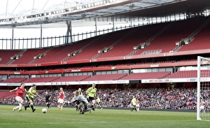 Arsenal Ladies v Chelsea 2007-8 Collection: Arsenal Ladies 4: 1 Chelsea