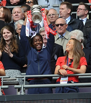 Arsenal Ladies Celebrate FA Cup Victory: Arsenal vs. Chelsea, 2016