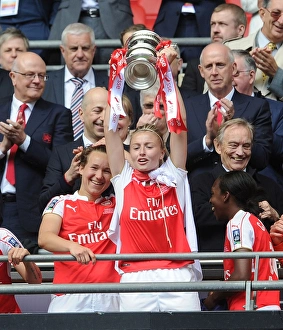 Arsenal Ladies Celebrate FA Cup Victory: Leah Williamson Lifts the Trophy