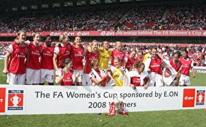 Arsenal Ladies celebrate winning the FA Cup Final