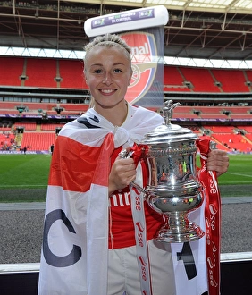 Arsenal Ladies Defy Chelsea: Leah Williamson Lifts FA Cup Victory