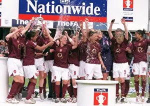 Arsenal Ladies Glory: Faye White Lifts the FA Cup After a 5-0 Victory over Leeds United Ladies, 2006