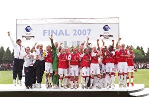 Images Dated 30th April 2007: Arsenal ladies lift the European Trophy