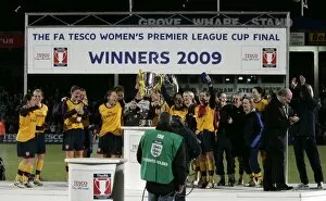 Arsenal Ladies lift the League Cup Trophy