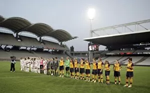 Arsenal Ladies line up with Lyon before the match