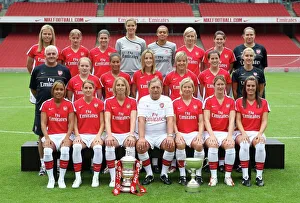 Images Dated 5th August 2008: Arsenal Ladies team. Arsenal Ladies Photocall. Emirates Stadium, 5 / 8 / 08. Credit