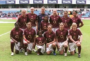 Images Dated 2nd May 2006: Arsenal ladies team before the final. Arsenal Ladies 5: 0 Leeds United Ladies