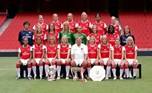Images Dated 10th August 2006: Arsenal Ladies Team Groups
