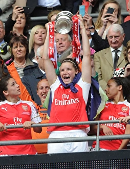 Arsenal Ladies Triumph in FA Cup Final: Dominique Janssen's Victory Celebration