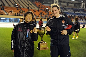 Arsenal Ladies vs INAC Kobe: A Thrilling 1-1 Draw in Tokyo's Charity Match at Nishigaoka Stadium (November 30, 2011) - Jennifer Beattie's Unforgettable Performance