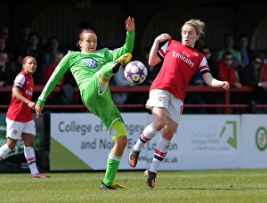 Arsenal Ladies vs. VfL Wolfsburg: Kim Little vs. Viola Odebrecht - UEFA Women's Champions League Semi-Final Showdown