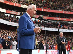Arsenal V Watford 2021-22 Prints: Arsenal Legend Bob Wilson Reads Before Arsenal vs. Watford (Premier League 2021-22)