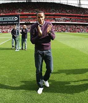 Arsenal v Blackburn Rovers 2009-10 Gallery: Arsenal legend Thierry Henry visits Emirates