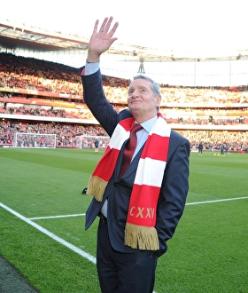 Arsenal V Everton 2011-12 Prints: Arsenal Legends: Frank McLintock at Arsenal vs. Everton (2011-12)