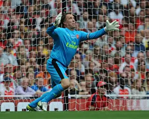 Arsenal Legends V Milan Glorie Prints: Arsenal Legends vs. Milan Glorie: A Clash of Football Legends at Emirates Stadium