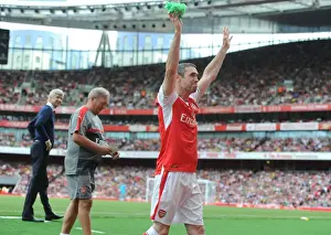 Arsenal Legends V Milan Glorie Prints: Arsenal Legends vs. Milan Glorie: A Football Clash at Emirates Stadium