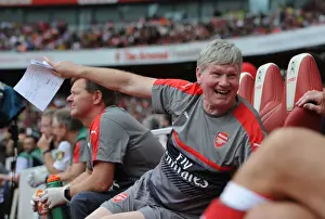 Arsenal Legends V Milan Glorie Prints: Arsenal Legends vs. Milan Glorie: A Football Clash at Emirates Stadium
