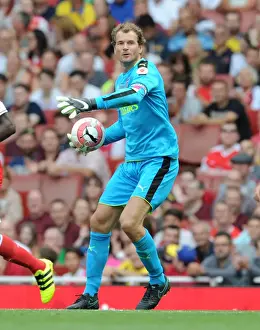 Arsenal Legends V Milan Glorie Prints: Arsenal Legends vs. Milan Glorie: A Football Legends Clash at Emirates Stadium