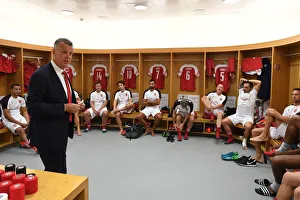 Arsenal Legends vs Real Madrid Legends: A Clash of Football Greats - David O'Leary Reunites with Legends at Emirates Stadium
