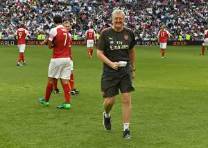 Arsenal Legends vs Real Madrid Legends: A Clash of Football Icons at Bernabeu, Madrid (2018-19)
