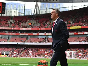 Arsenal Legends vs Real Madrid Legends: A Reunion of Football Greats with David O'Leary at Emirates Stadium