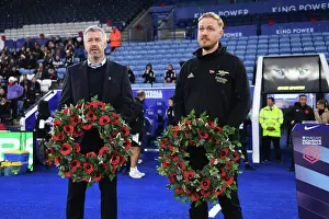 Arsenal and Leicester Managers Pay Tribute with Poppy Wreaths Ahead of Women's Super League Clash