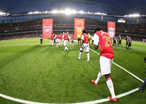 Images Dated 4th April 2008: Arsenal and Liverpool line up before the match