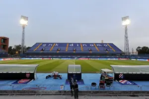 Arsenal at Maksimir Stadium: UEFA Champions League Clash with Dinamo Zagreb, 2015