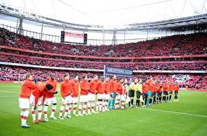 Arsenal and Man United players line up before the match. Arsenal 1:3 Manchester United Arsenal and Man United players line up before the match. Arsenal 1:3 Manchester United