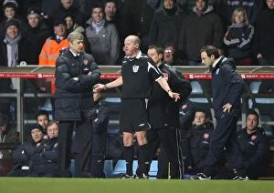 Images Dated 26th December 2008: Arsenal manager Arsene Wenger confronts Aston Villa