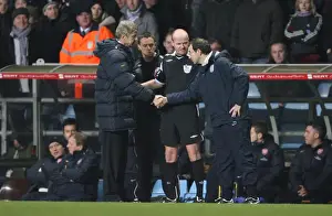 Arsenal manager Arsene Wenger confronts Aston Villa