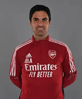 Arsenal Photocall 2021-22 Prints: Arsenal Manager Mikel Arteta at 2021-22 Team Photocall