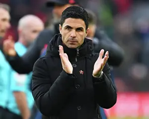 Arsenal Manager Mikel Arteta Applauds Fans After Liverpool Showdown in Premier League