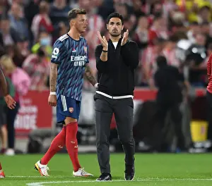 Arsenal Manager Mikel Arteta Celebrates with Fans after Brentford Victory, 2021-22 Premier League