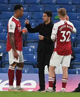Arsenal Manager Mikel Arteta Gives Instructions to Gabriel Magalhaes and Emile Smith Rowe during Chelsea vs Arsenal, Premier League 2021