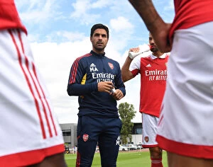 Arsenal v Ipswich Town - Pre Season 2022-23 Collection: Arsenal Manager Mikel Arteta Leads Team Training During Pre-Season Friendly Against Ipswich Town