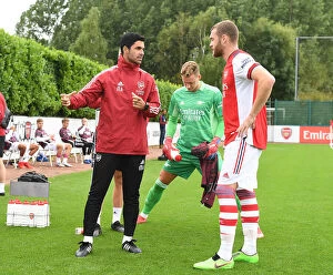 Images Dated 28th July 2021: Arsenal Manager Mikel Arteta Pre-Season Meeting with Calum Chambers Ahead of Arsenal vs. Watford