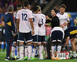 Arsenal Manager Mikel Arteta Rallies Players against Crystal Palace in 2022-23 Premier League