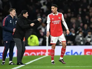 Arsenal Manager Mikel Arteta Speaks with William Saliba Amidst Tottenhotspur-Arsenal Rivalry (2022-23)