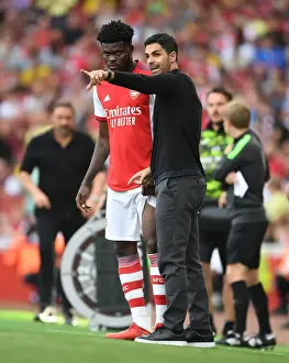 Arsenal Manager Mikel Arteta with Thomas Partey: Arsenal vs Norwich City, Premier League 2021-22