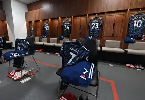 Arsenal Players Bukayo Saka and Nuno Tavares Prepare for Brentford Match, 2021-22 Premier League